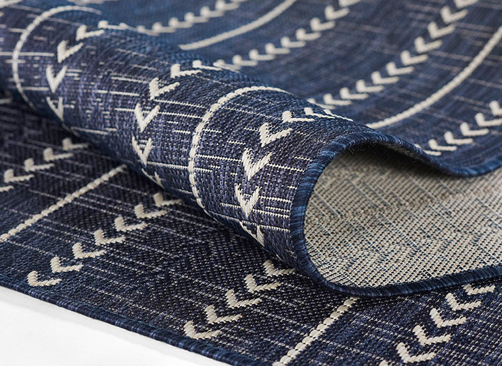 Riviera 6 Navy Chevron Stripe Outdoor Rug