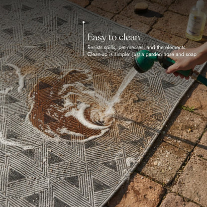 Villa Outdoor Rug Como Charcoal - Hose-Washable & Stain-Resistant