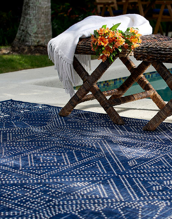 Riviera 3 Navy Diamond Outdoor Rug