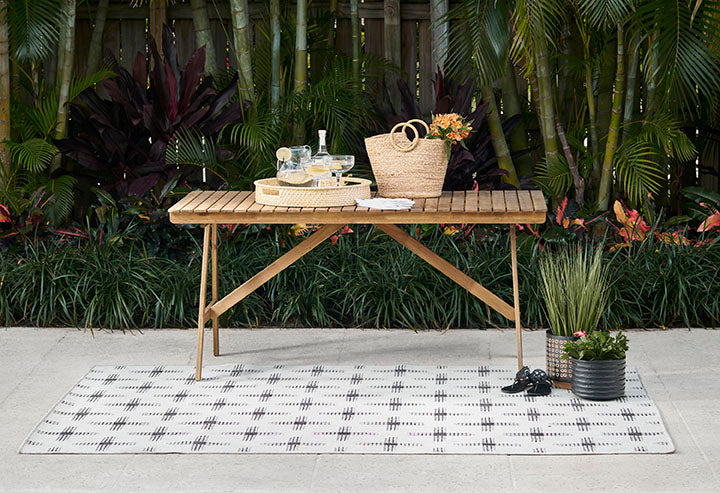 Riviera 8 Ivory Plaid Outdoor Rug
