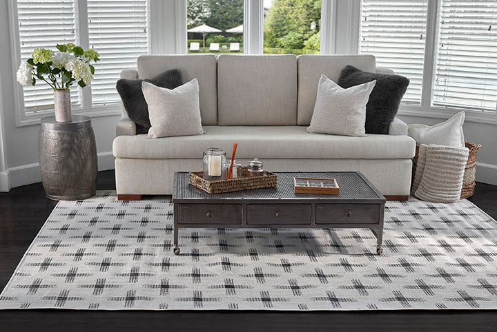 Riviera 8 Ivory Plaid Outdoor Rug